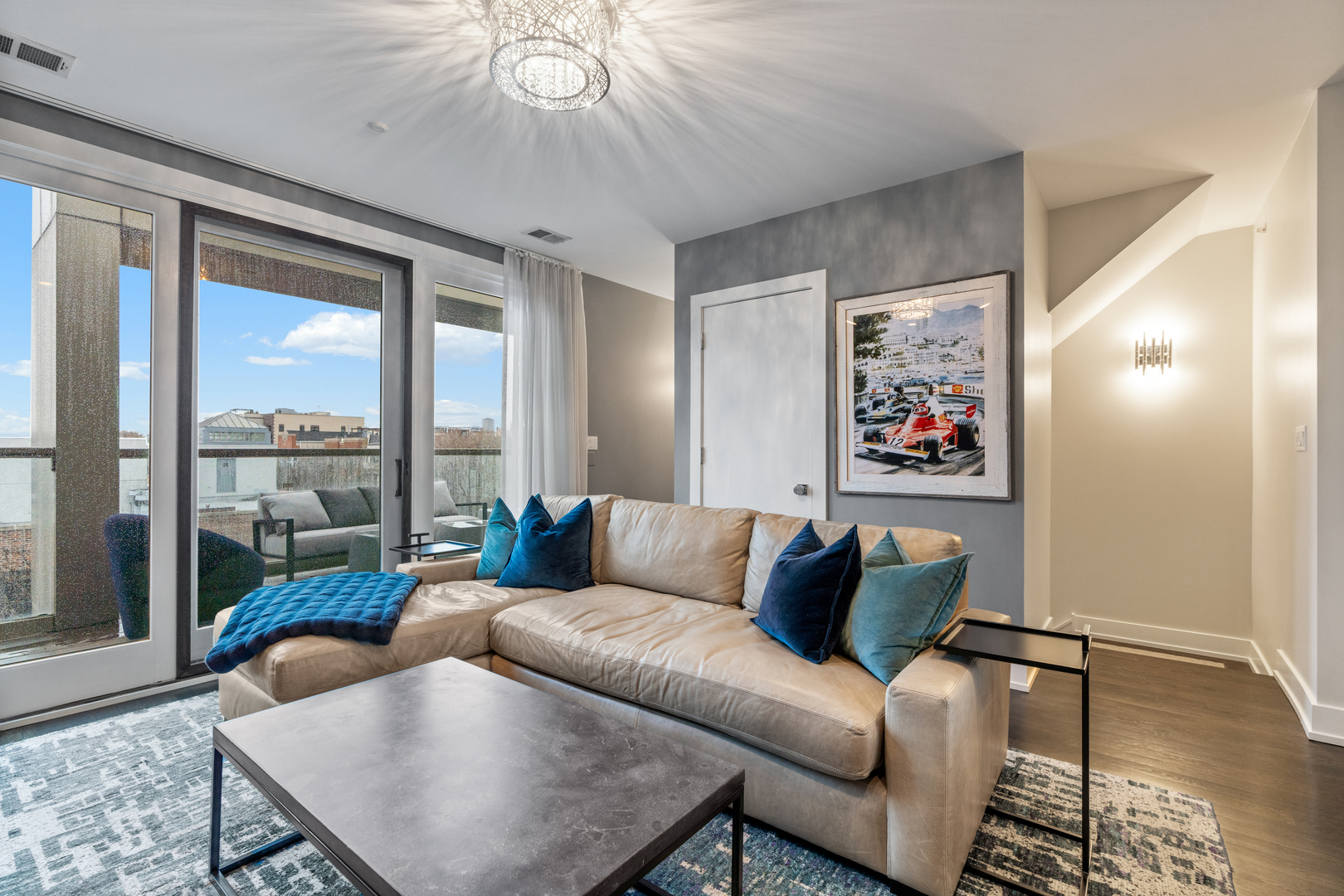 1303 W Diversey Parkway