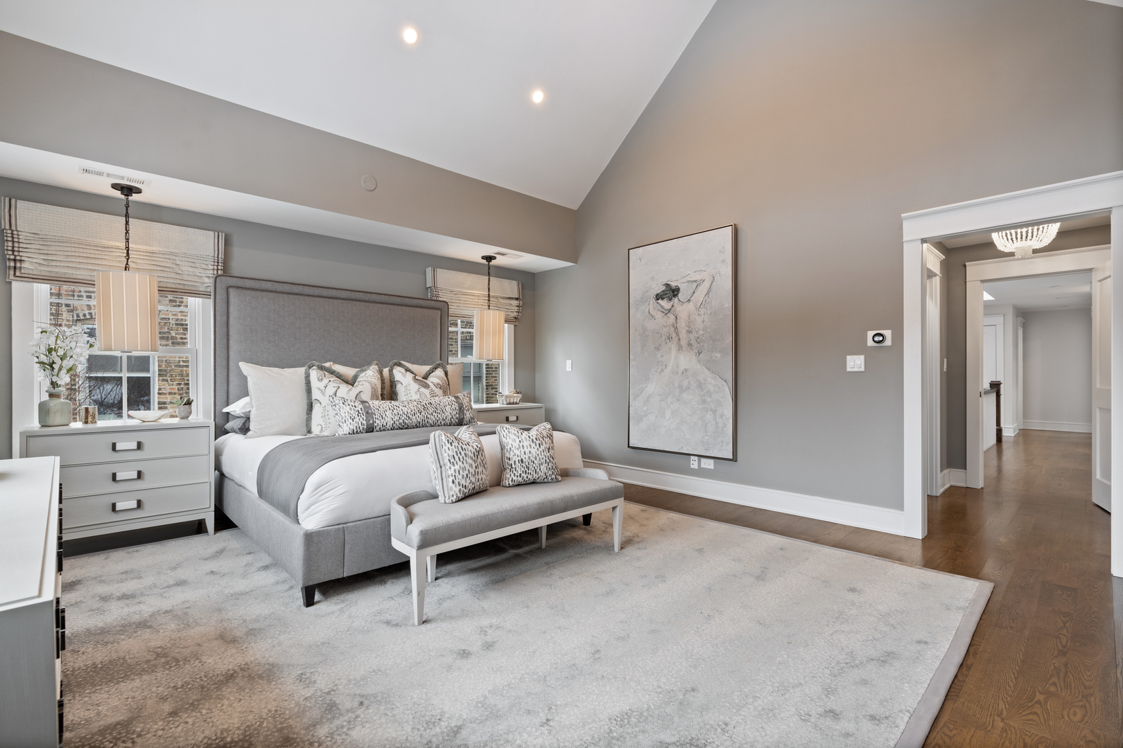 4427 N Hermitage Avenue