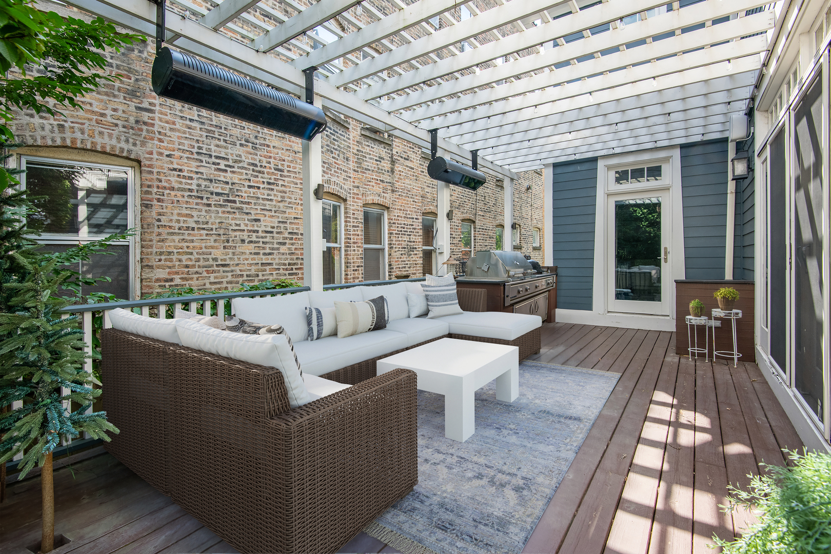 4427 N Hermitage Avenue