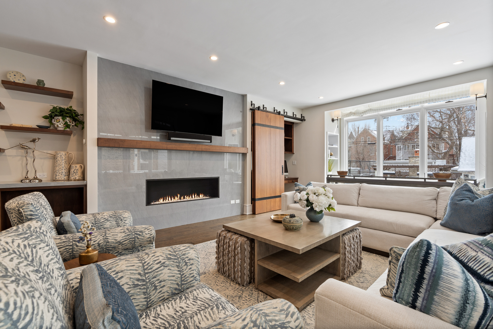 4427 N Hermitage Avenue