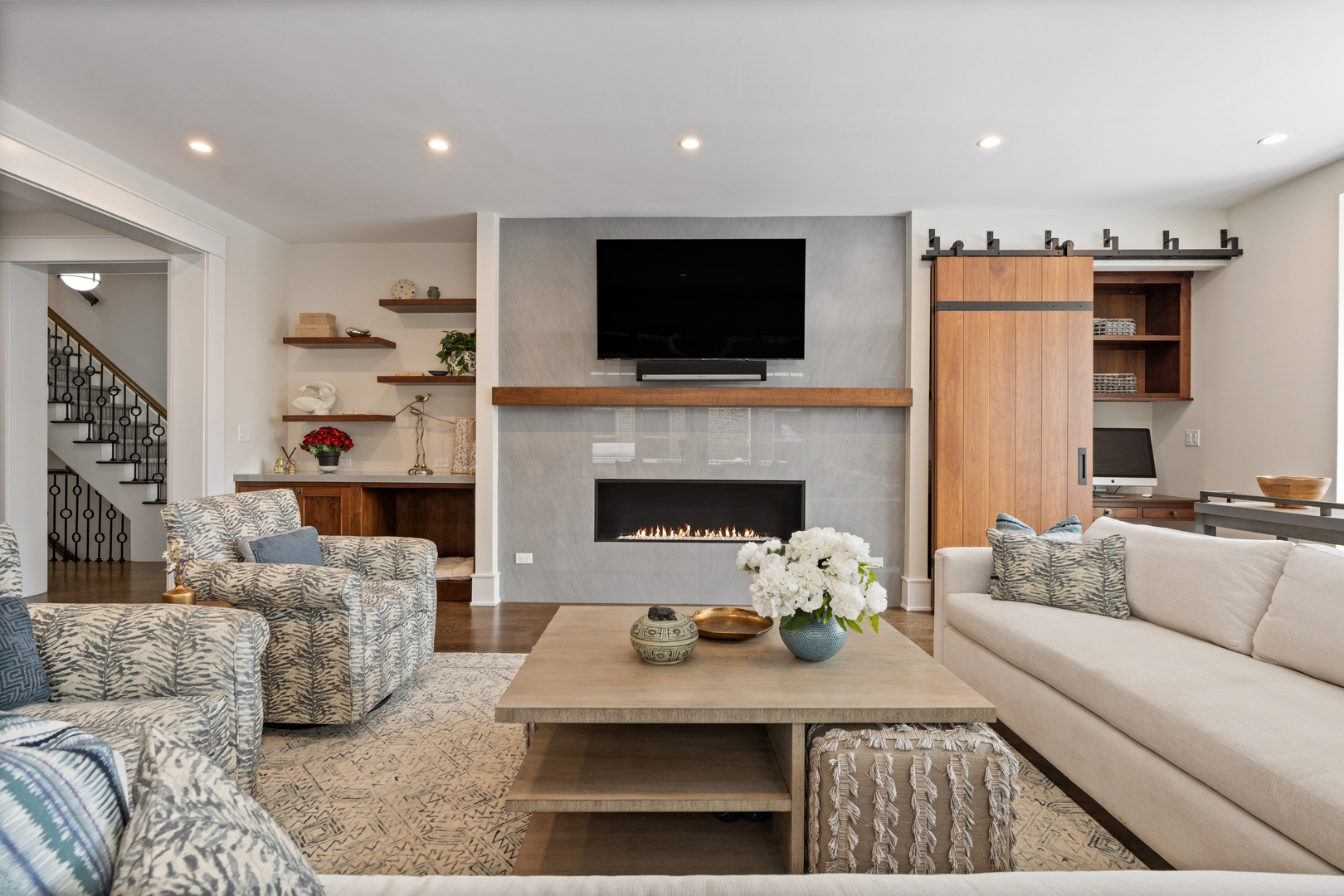 4427 N Hermitage Avenue