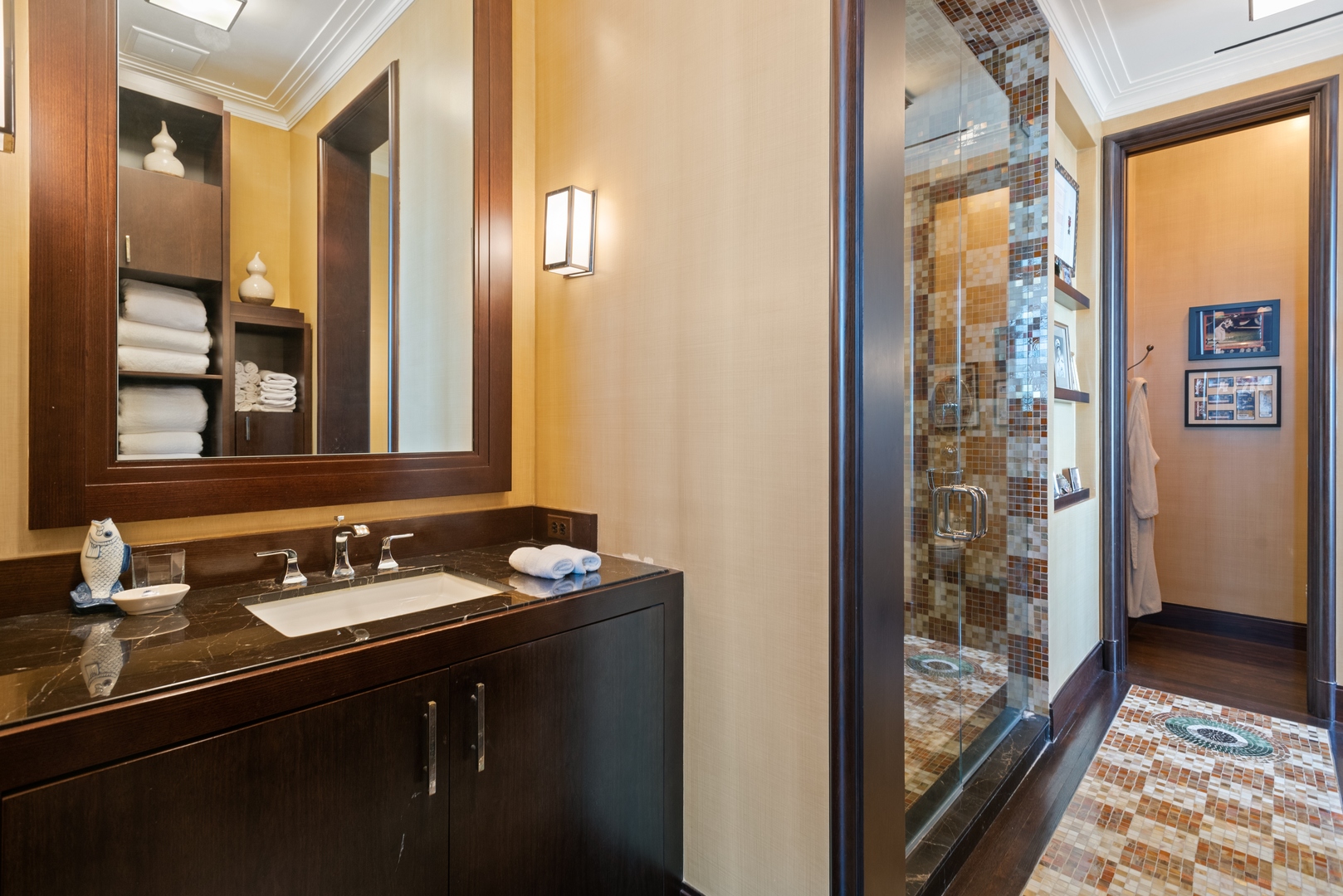 800 N Michigan Avenue Unit: 63PH