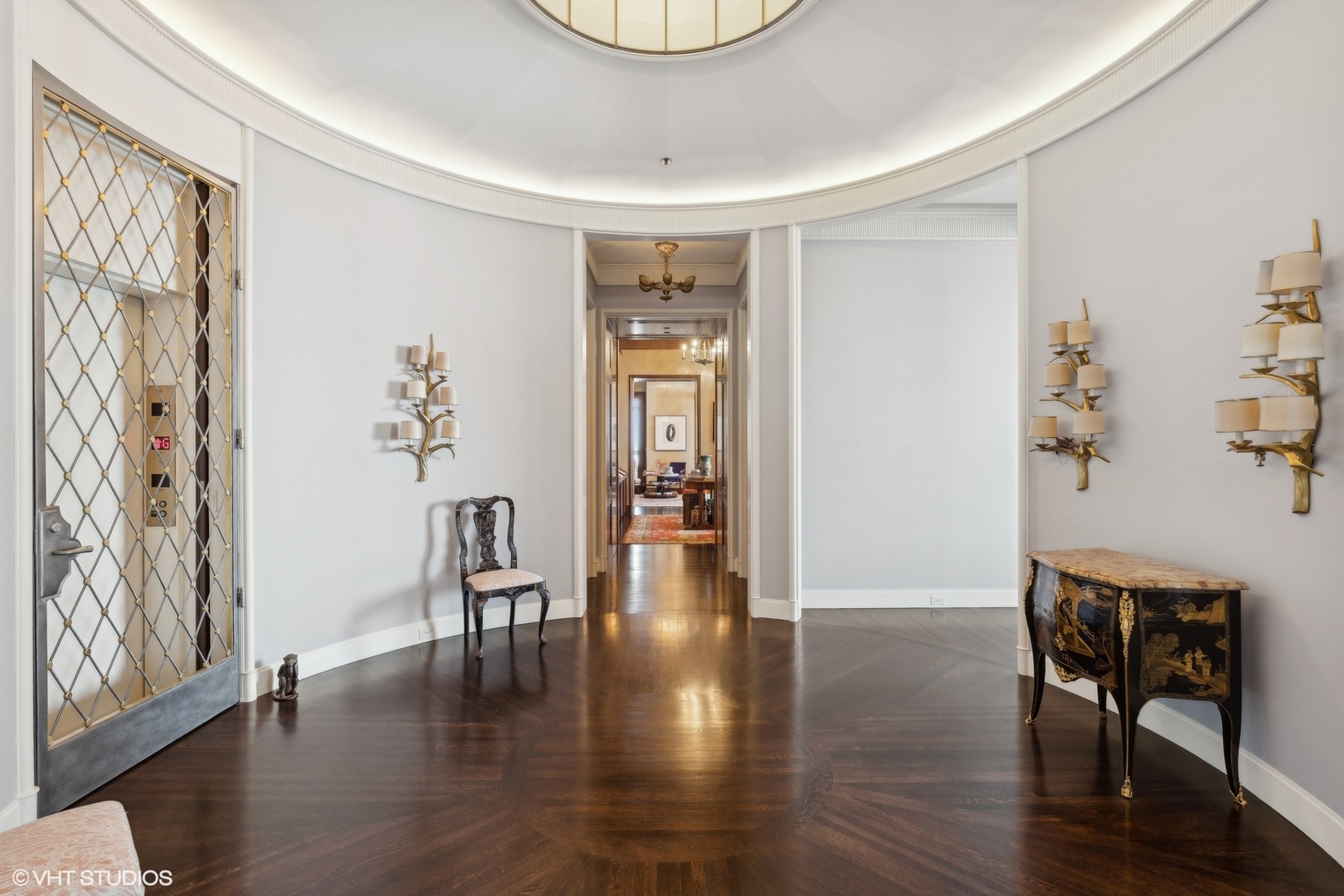 800 N Michigan Avenue Unit: 63PH