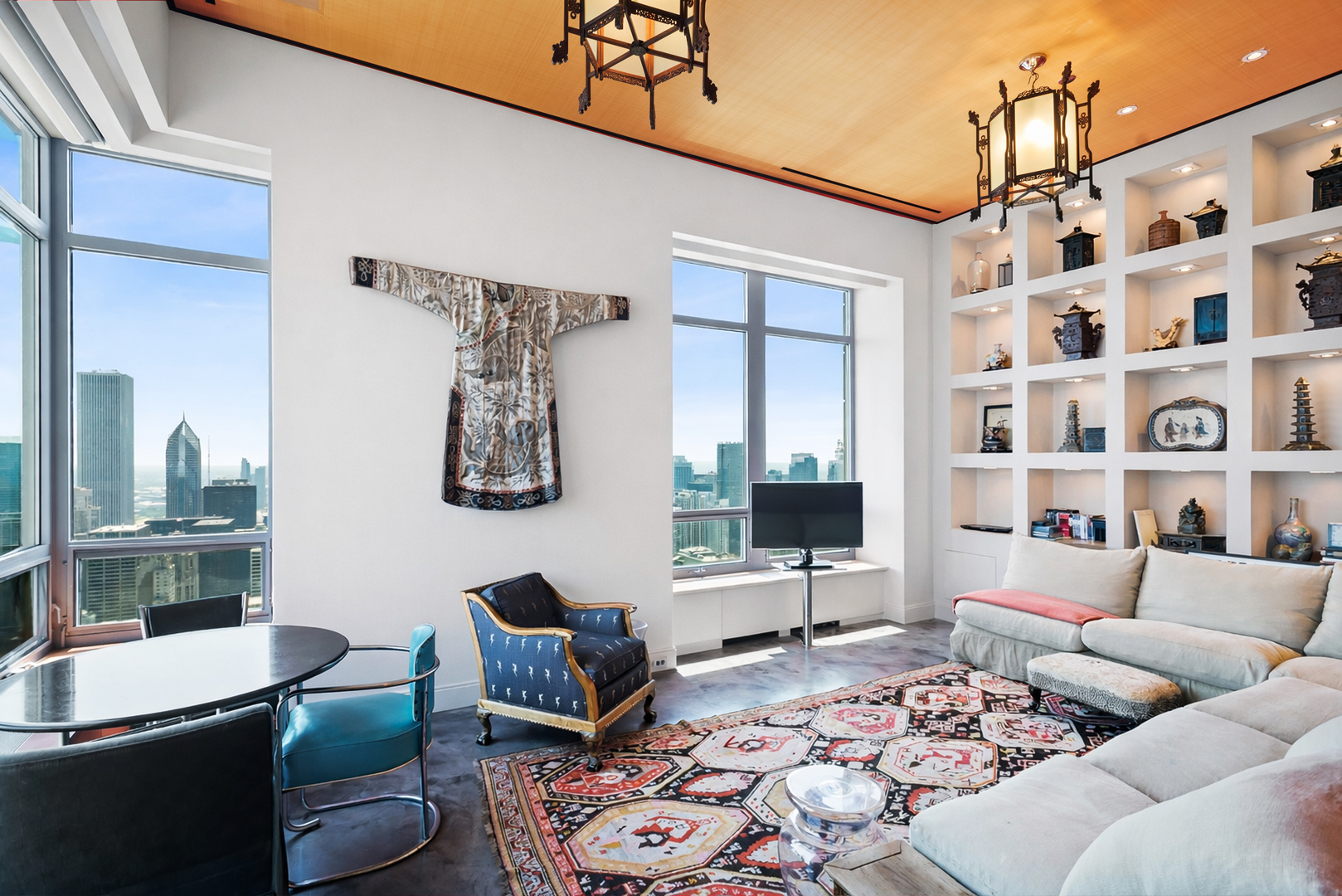 800 N Michigan Avenue Unit: 63PH