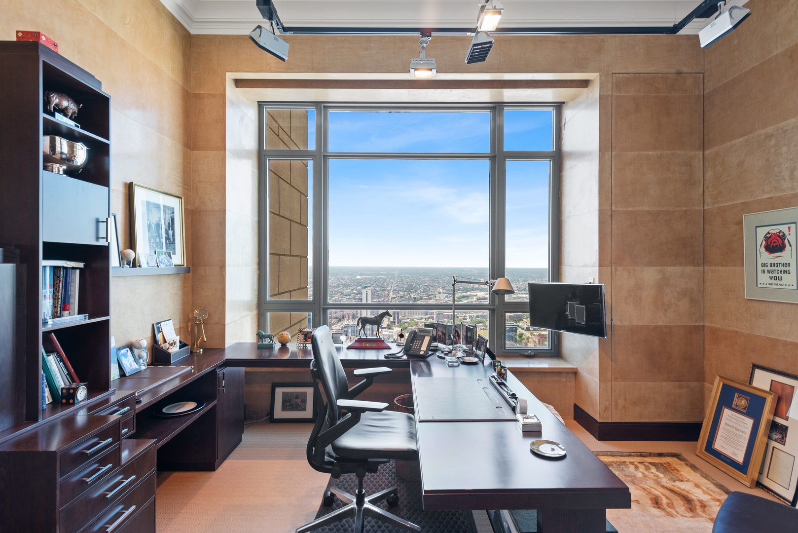 800 N Michigan Avenue Unit: 63PH