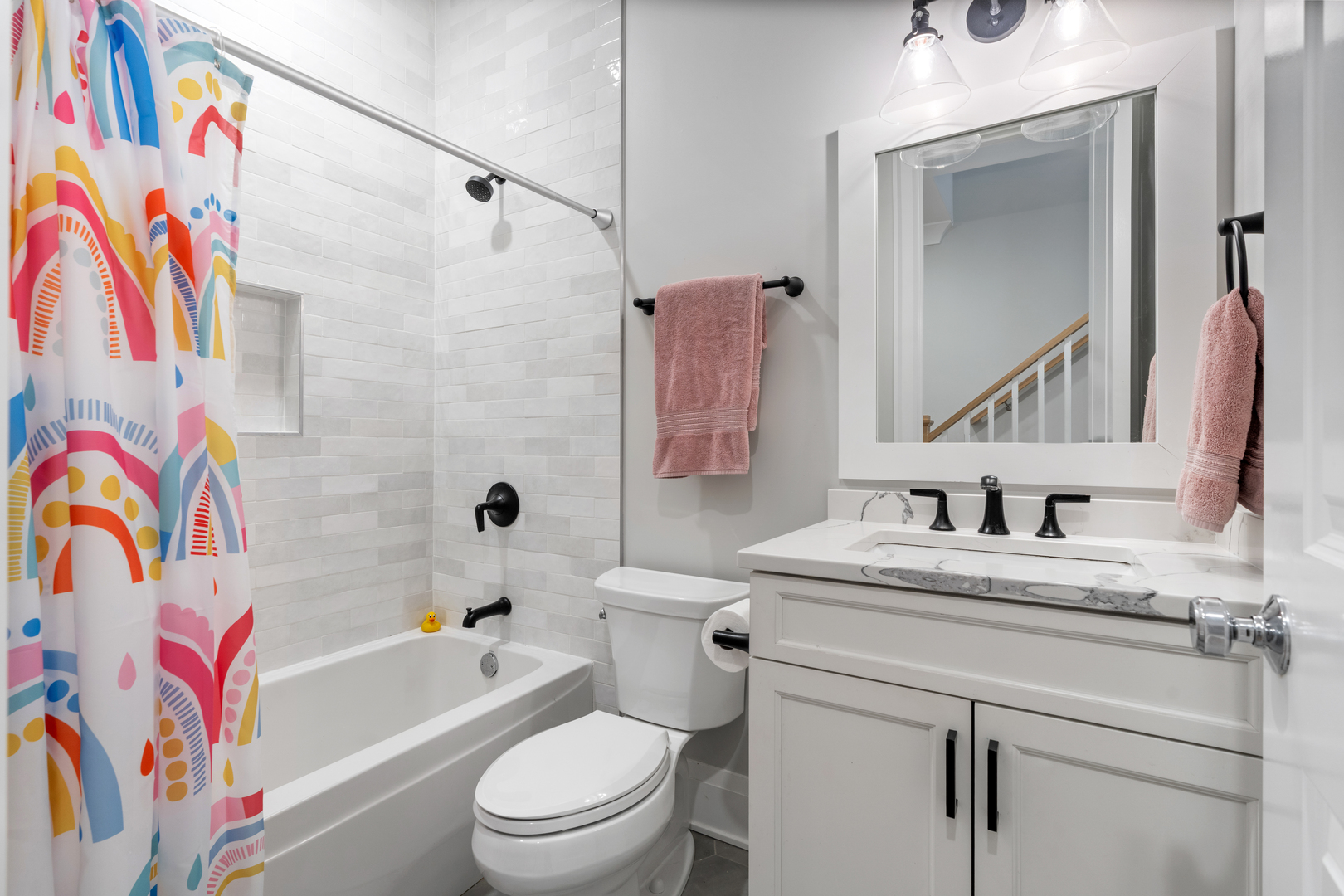 1517 W Barry Avenue Unit: 2W