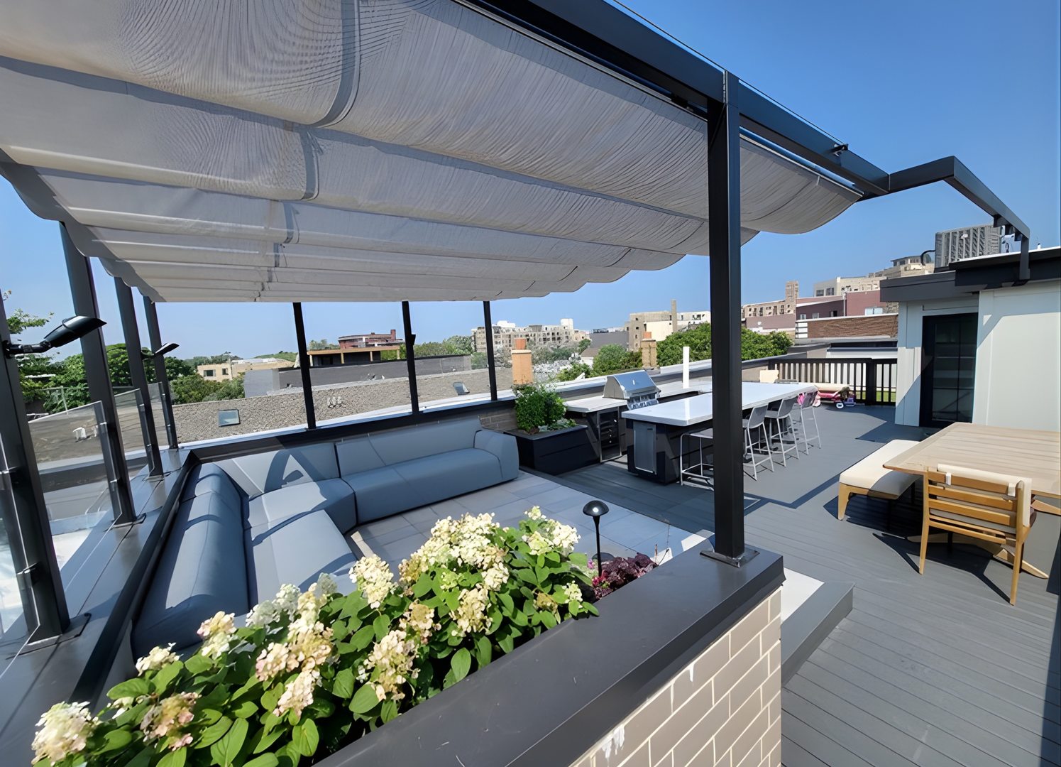 1517 W Barry Avenue Unit: 2W