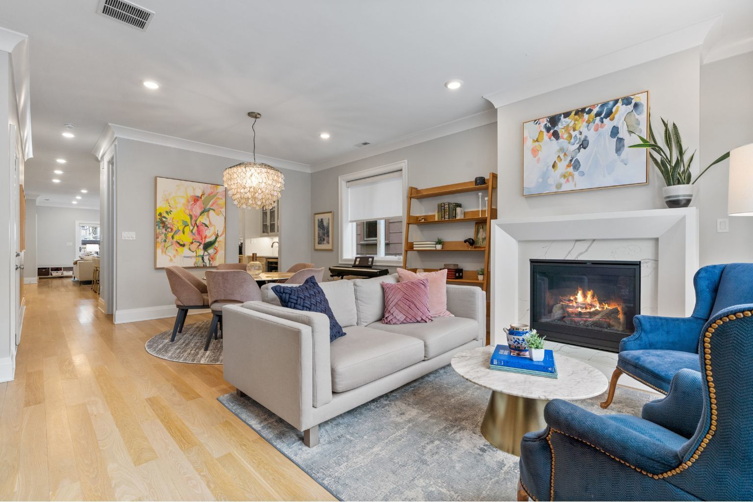 1517 W Barry Avenue Unit: 2W