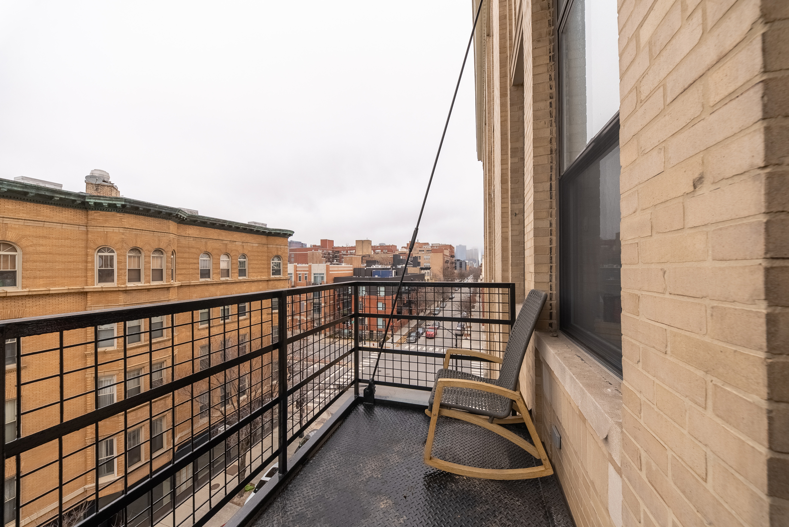 1645 W Ogden Avenue Unit: 530