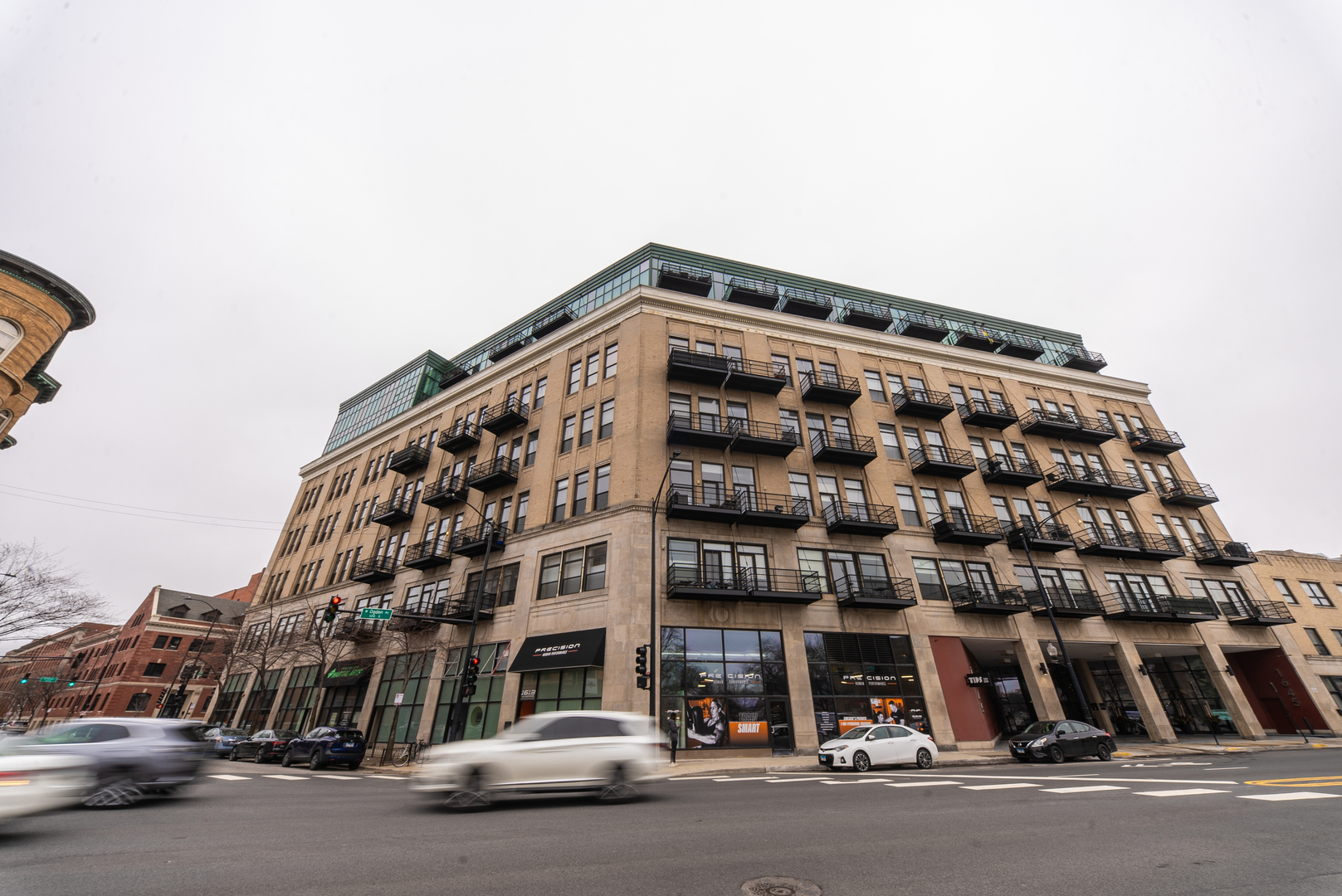 1645 W Ogden Avenue Unit: 530