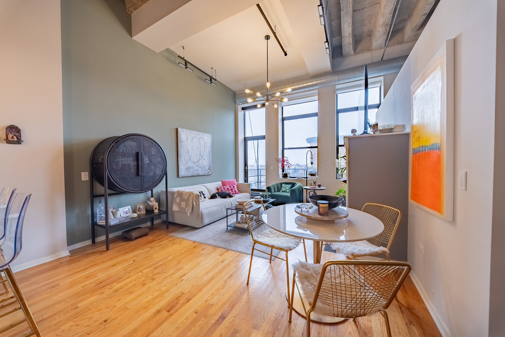 1645 W Ogden Avenue Unit: 530