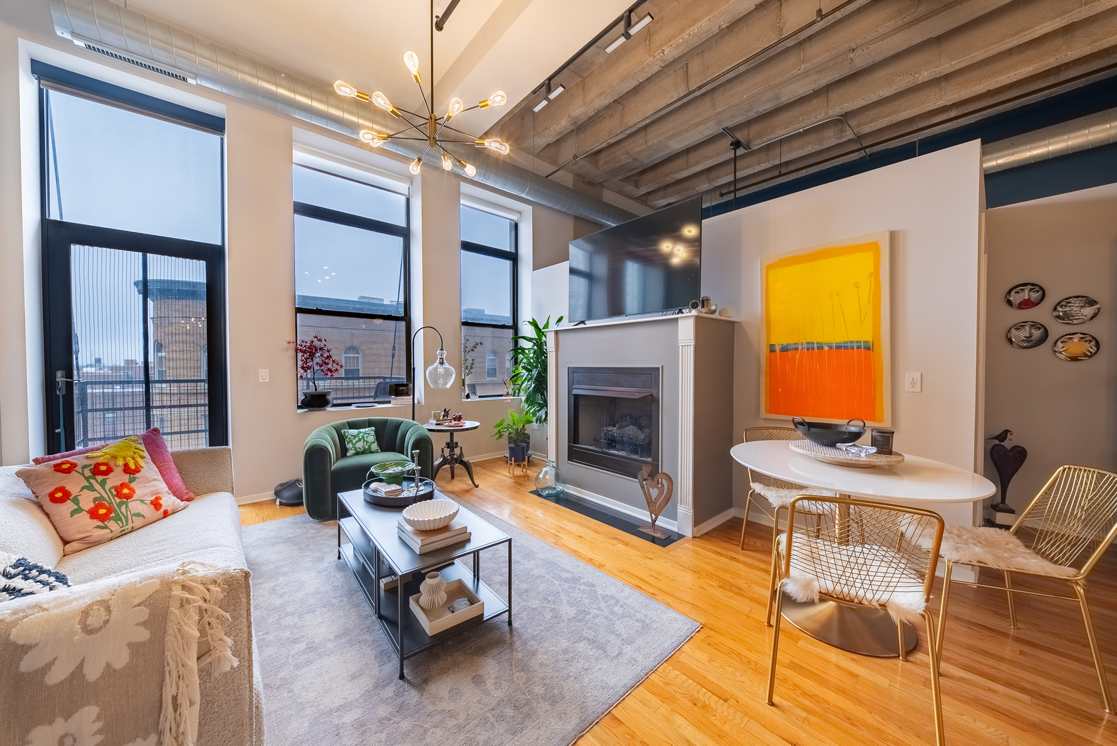 1645 W Ogden Avenue Unit: 530