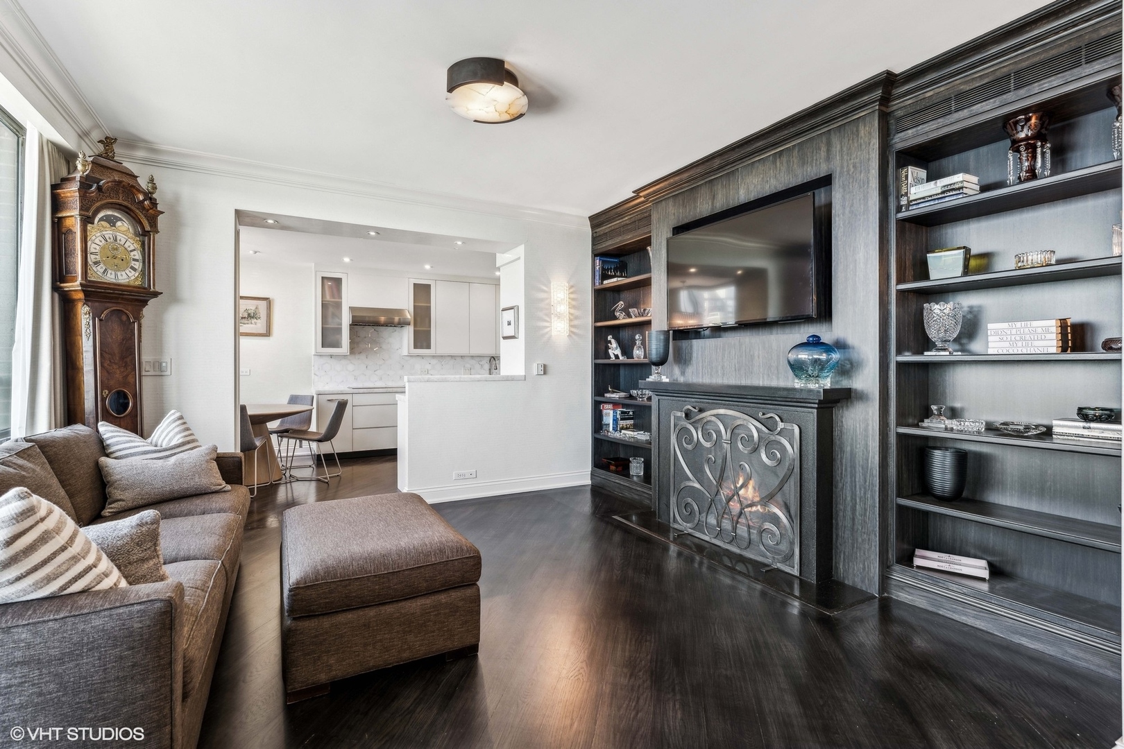 1040 N Lake Shore Drive Unit: 26B