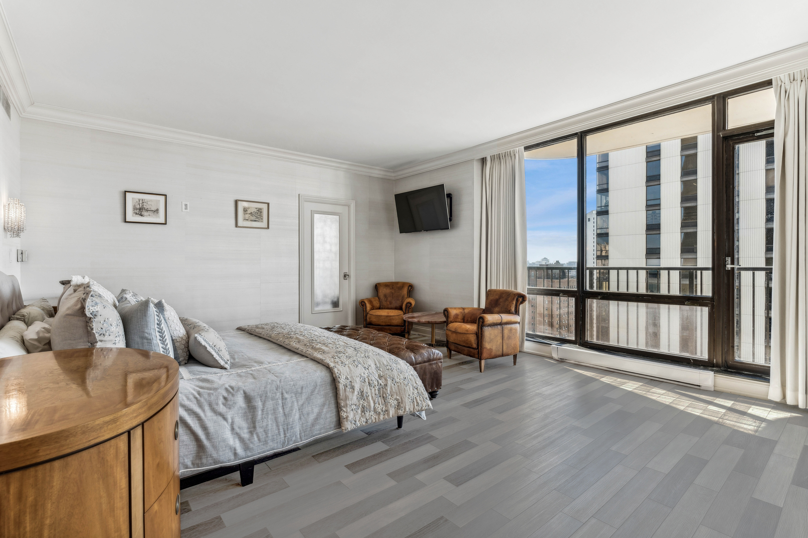 1040 N Lake Shore Drive Unit: 26B