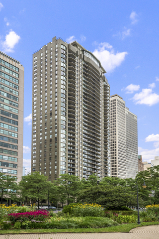 1040 N Lake Shore Drive Unit: 26B