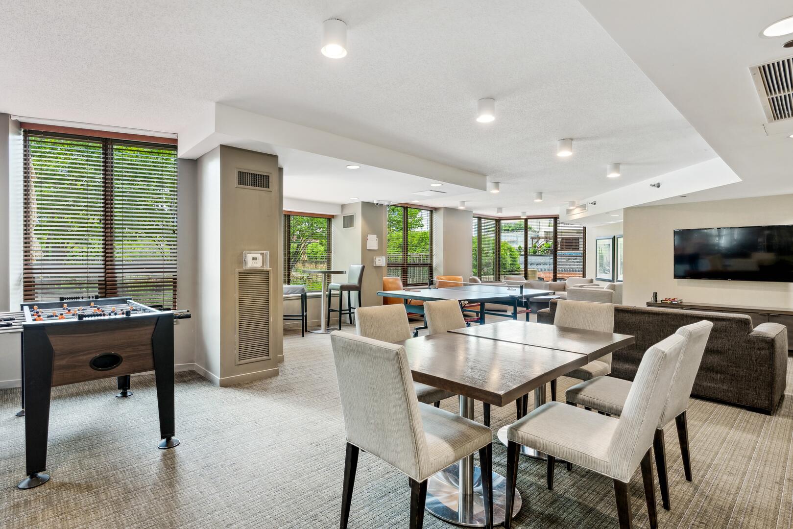 400 N LaSalle Street Unit: 4302