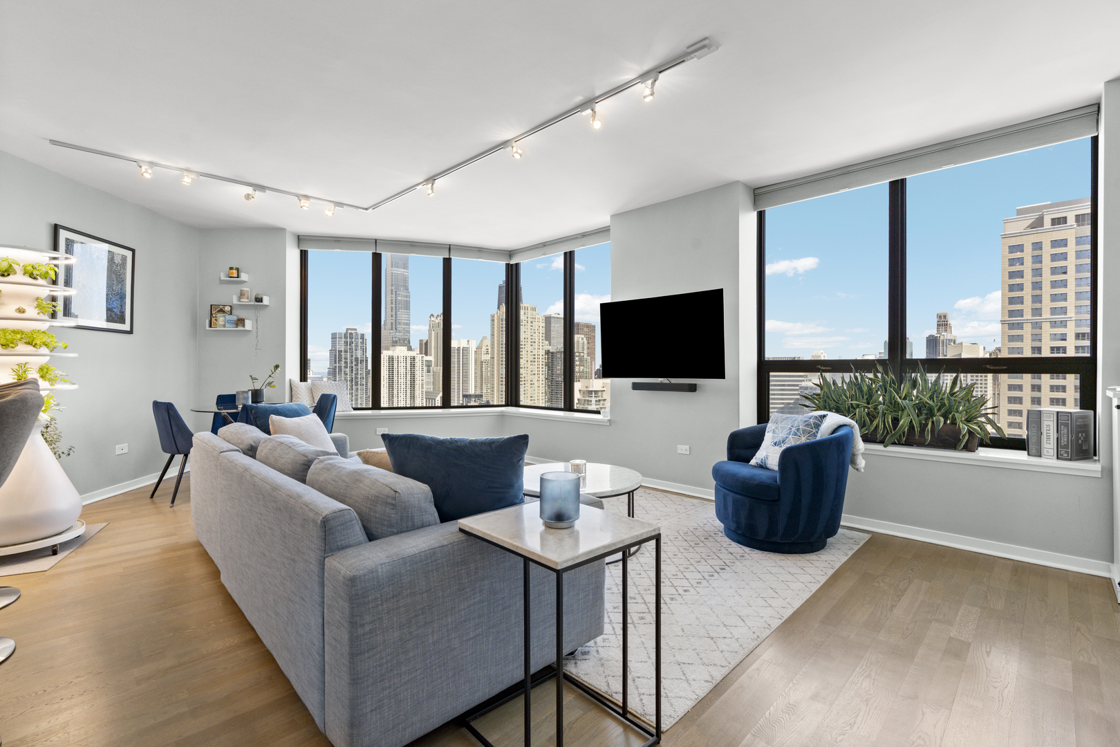 400 N LaSalle Street Unit: 4302