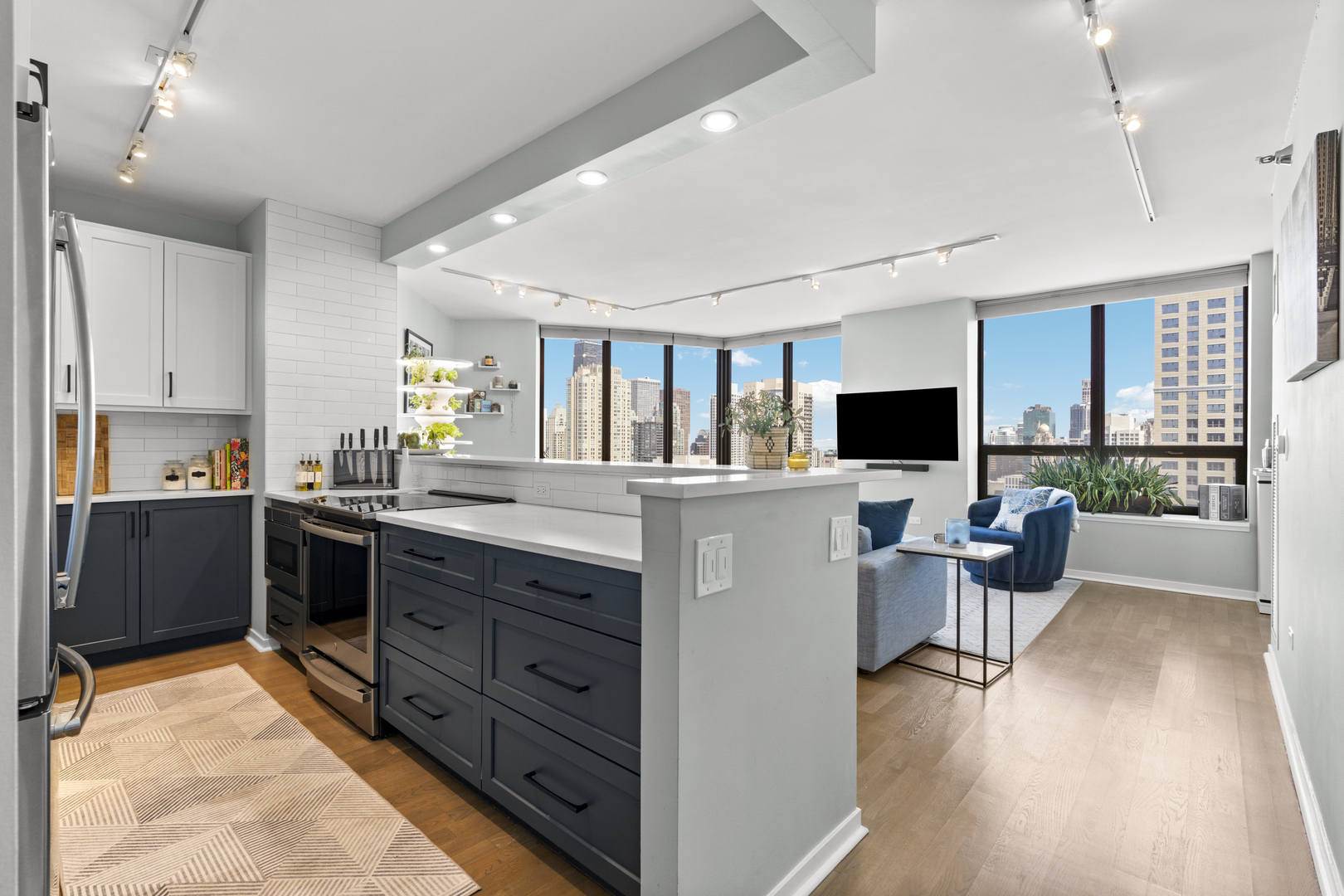 400 N LaSalle Street Unit: 4302