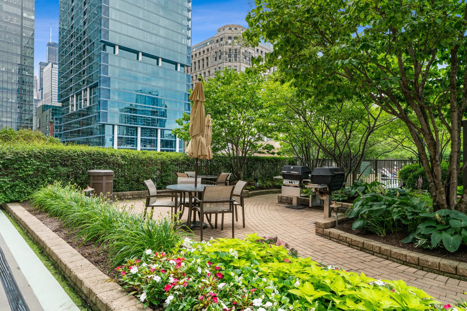 400 N LaSalle Street Unit: 4302