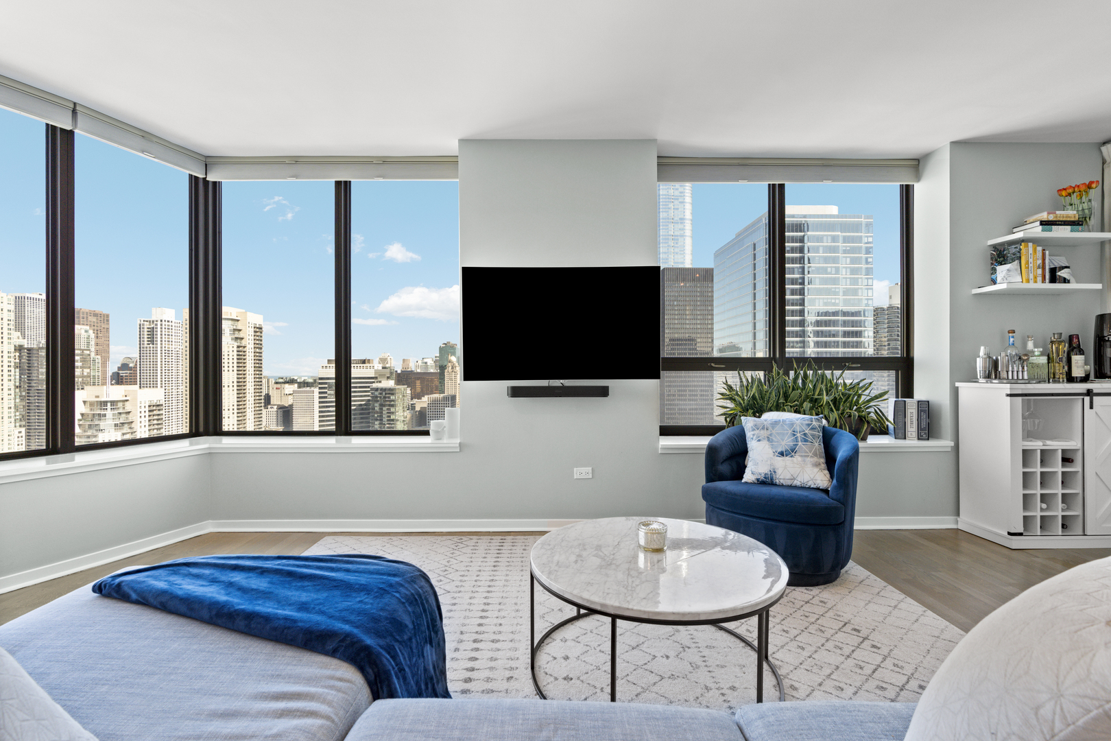400 N LaSalle Street Unit: 4302