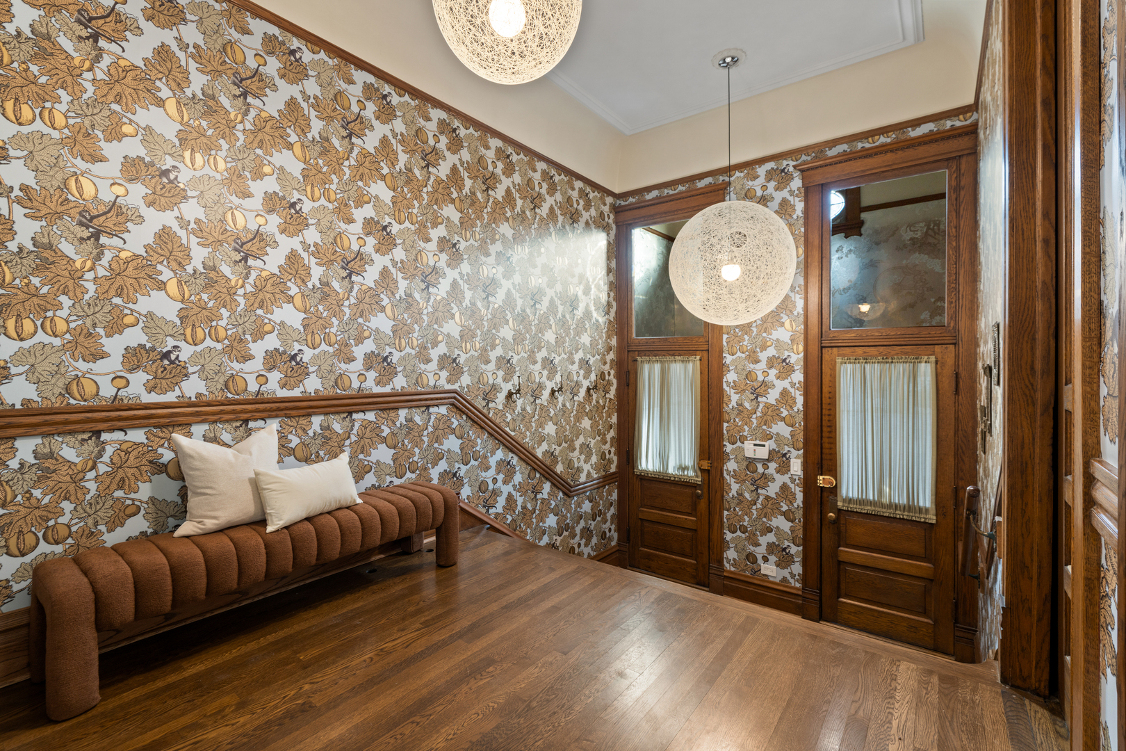 1652 N Leavitt Street