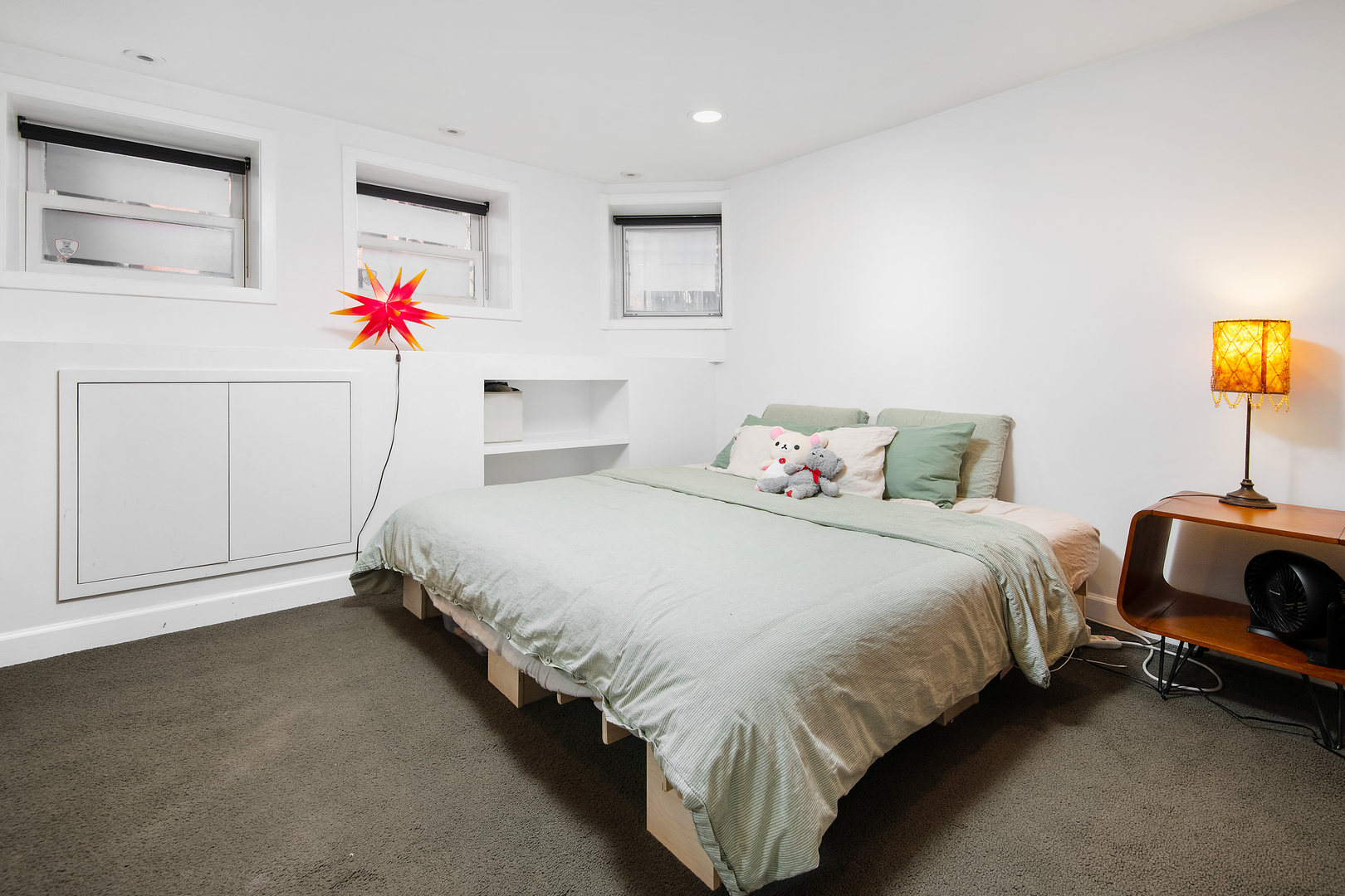 1652 N Leavitt Street