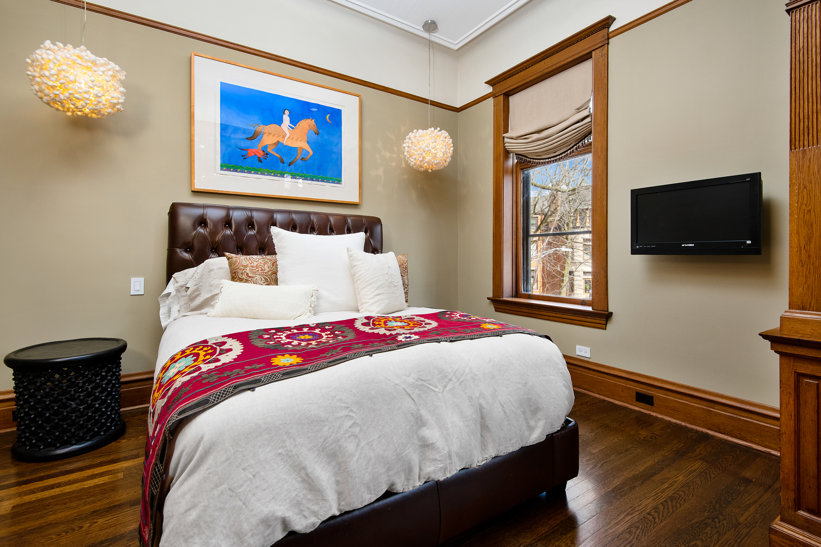 1652 N Leavitt Street