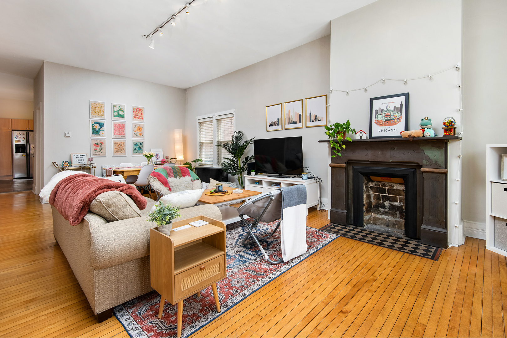 1214 W Wrightwood Avenue Unit: 2
