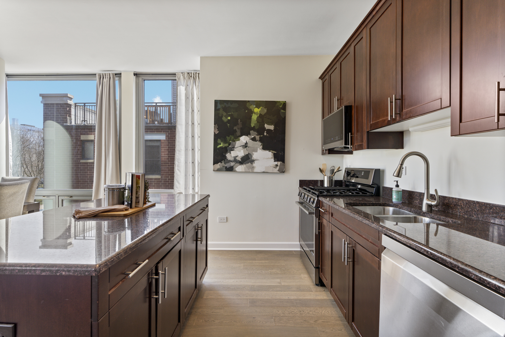 437 W Division Street Unit: 310