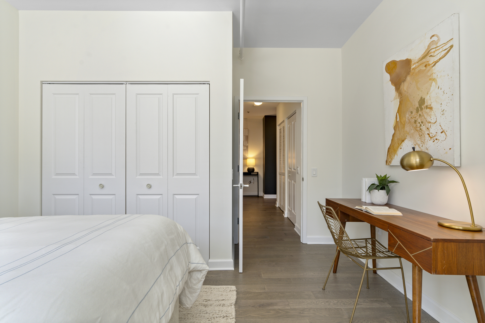 437 W Division Street Unit: 310