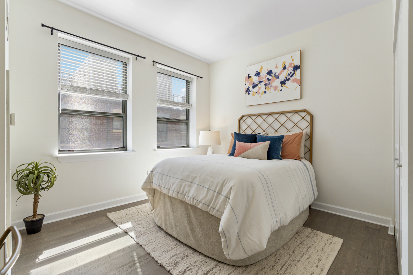 437 W Division Street Unit: 310