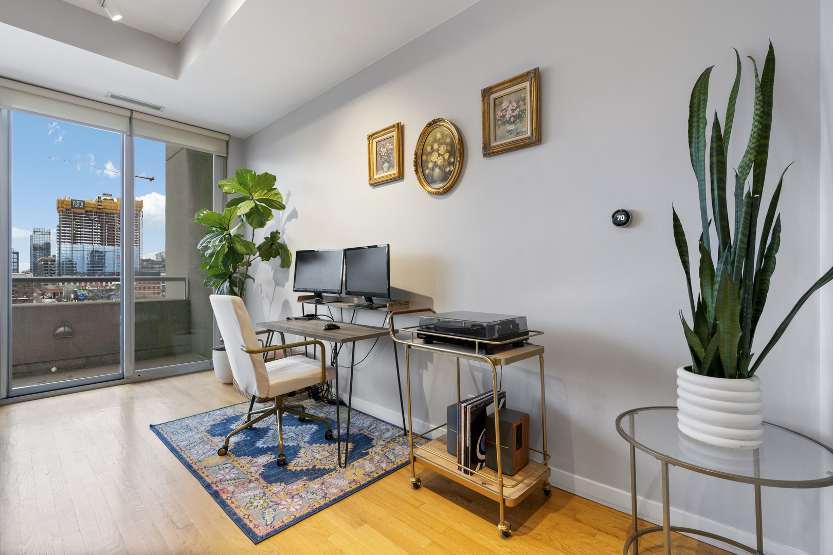 950 W Erie Street Unit: 602