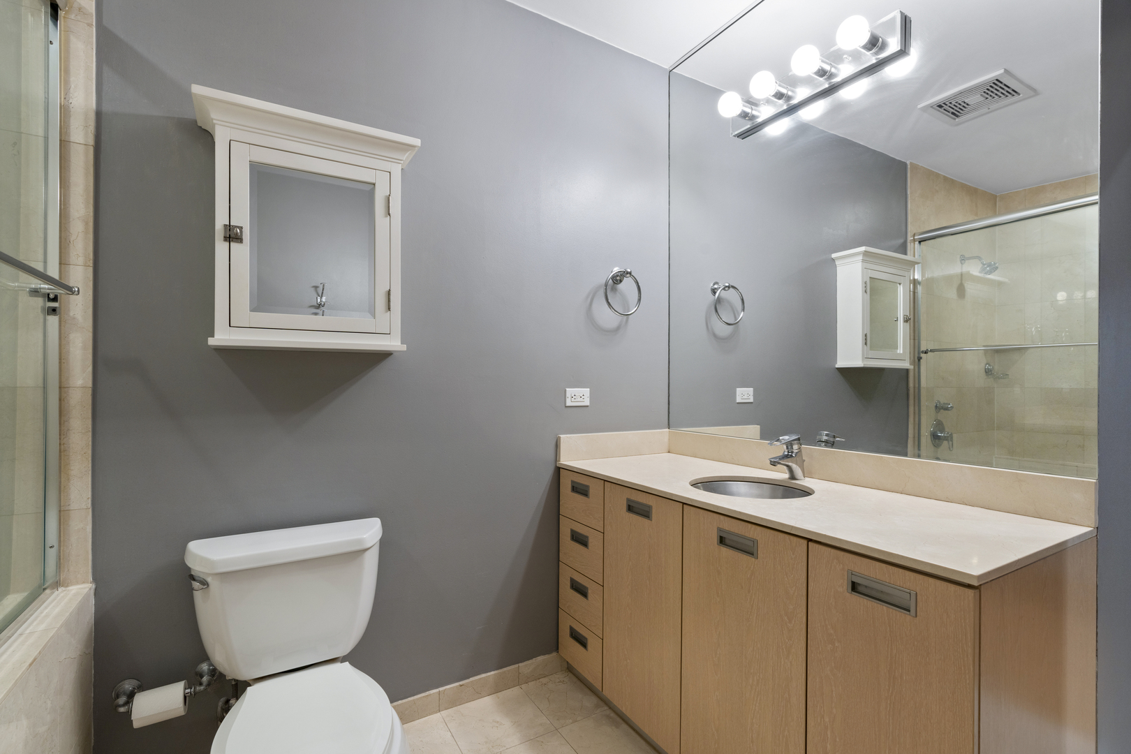 950 W Erie Street Unit: 602