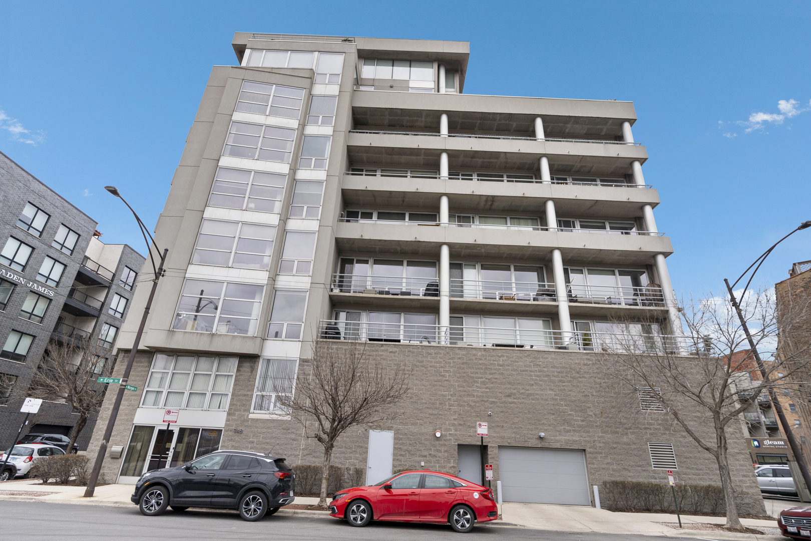 950 W Erie Street Unit: 602