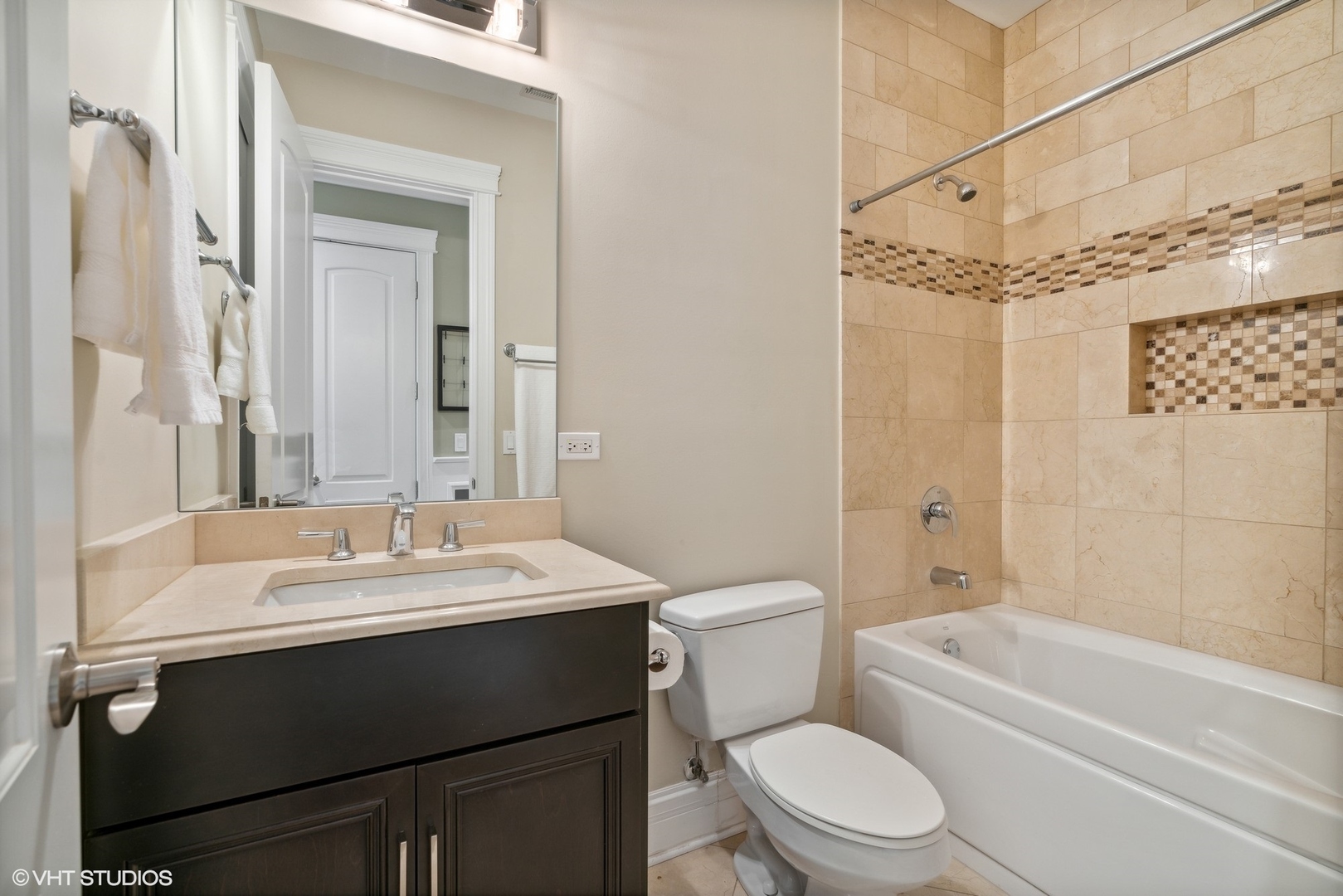 1022 W Diversey Parkway Unit: 2