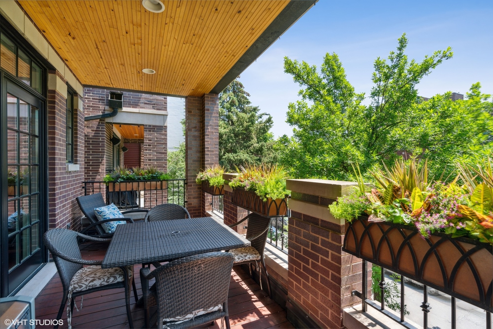 1022 W Diversey Parkway Unit: 2