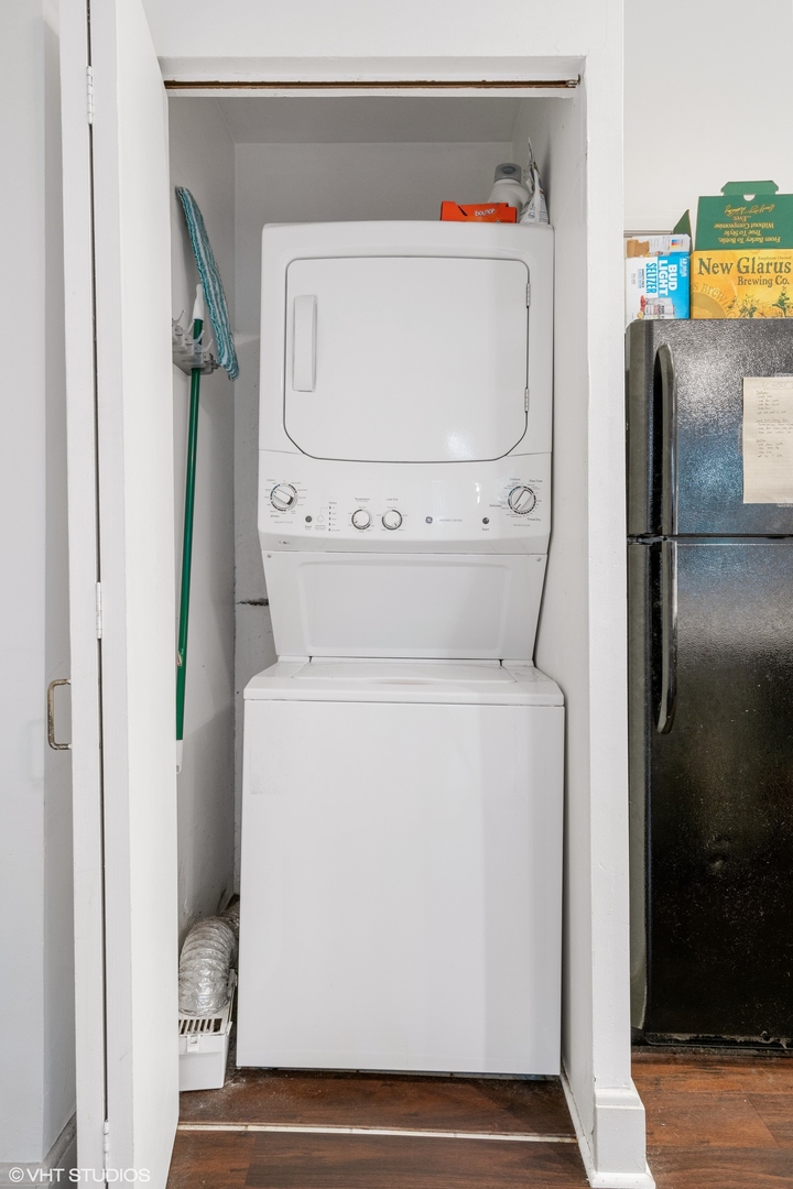 1200 W Webster Avenue Unit: 2