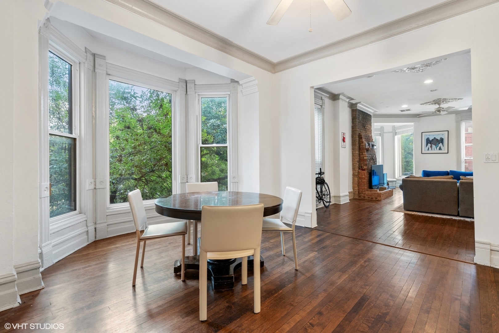 1200 W Webster Avenue Unit: 2