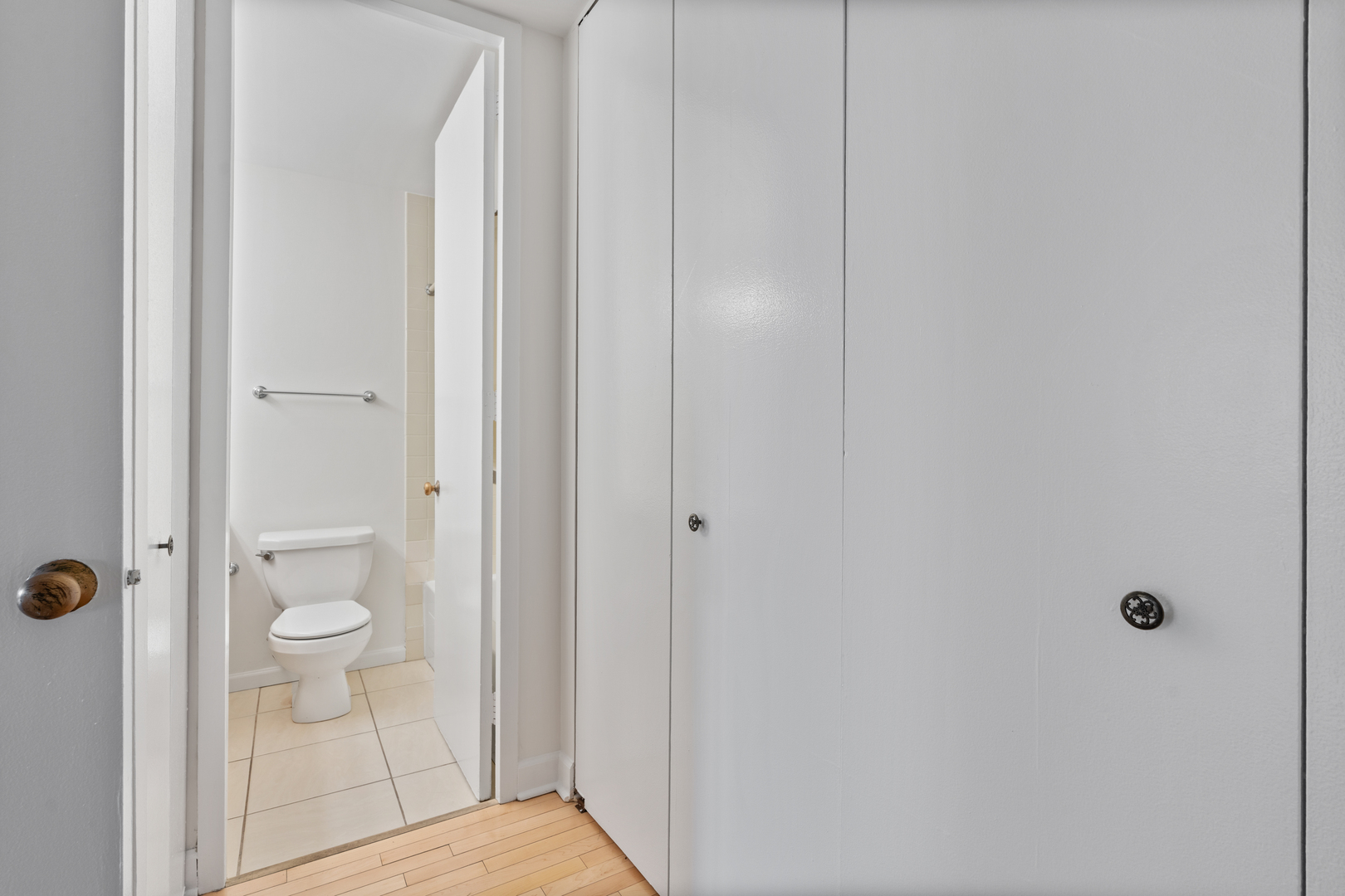 1030 N State Street Unit: 5M