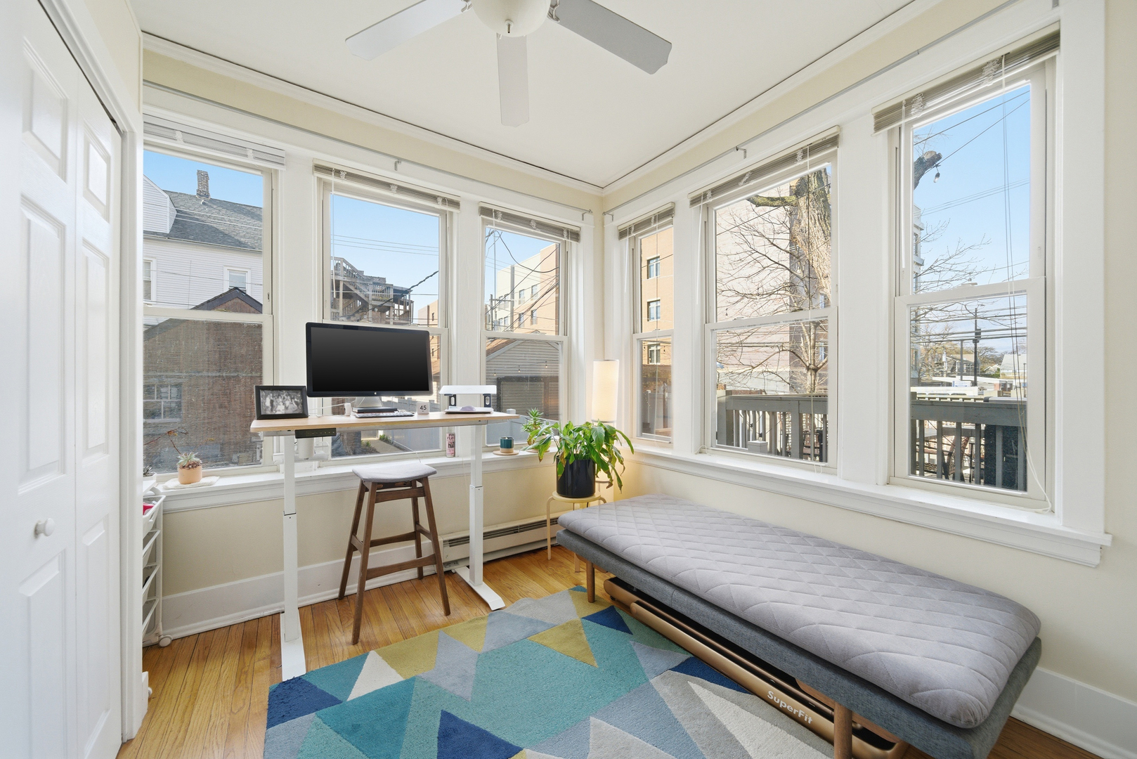 1539 W Addison Street