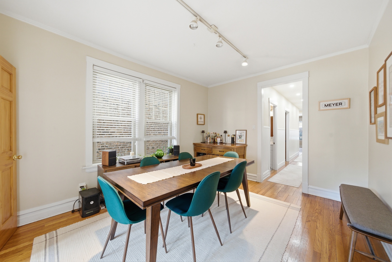 1539 W Addison Street