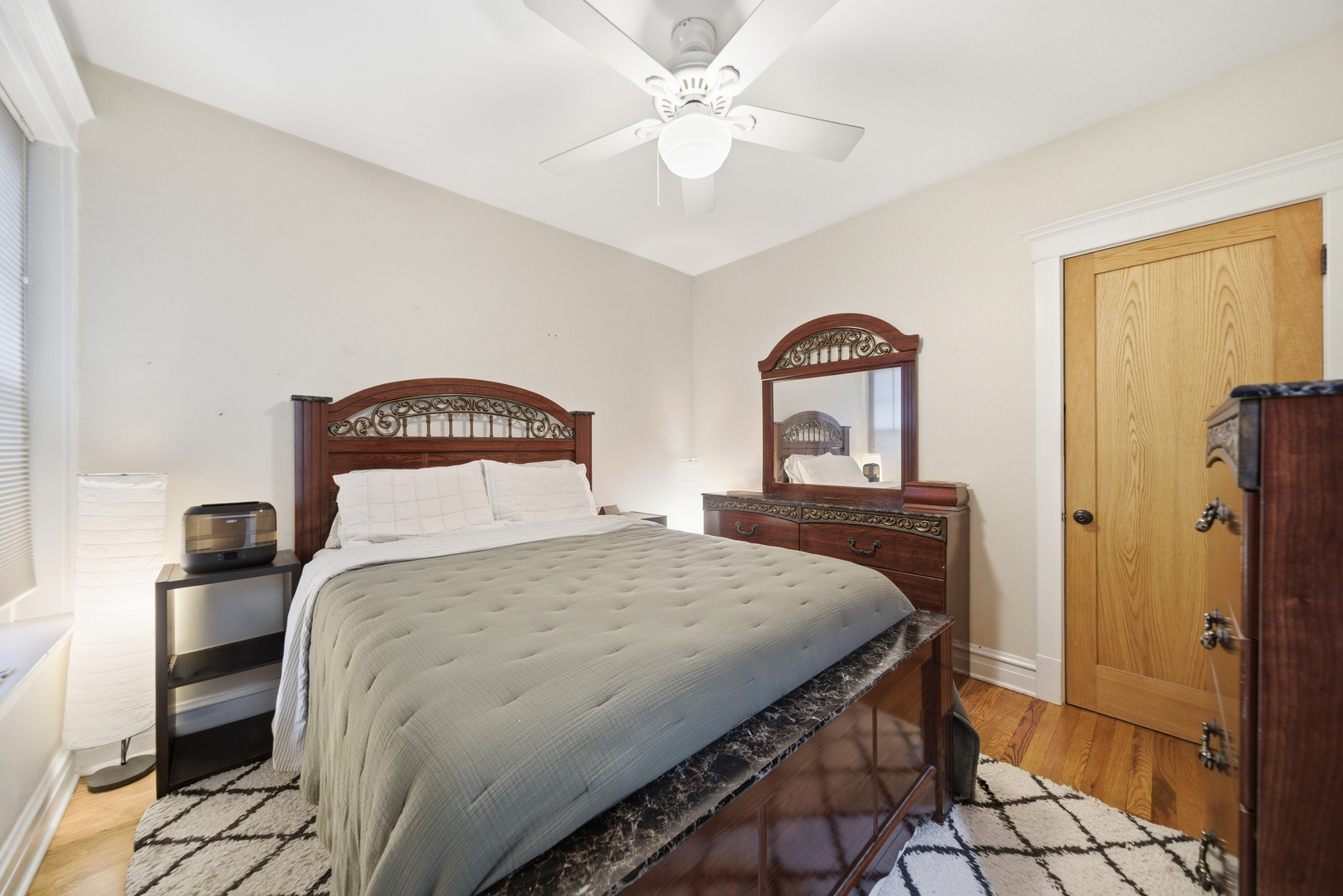 1539 W Addison Street