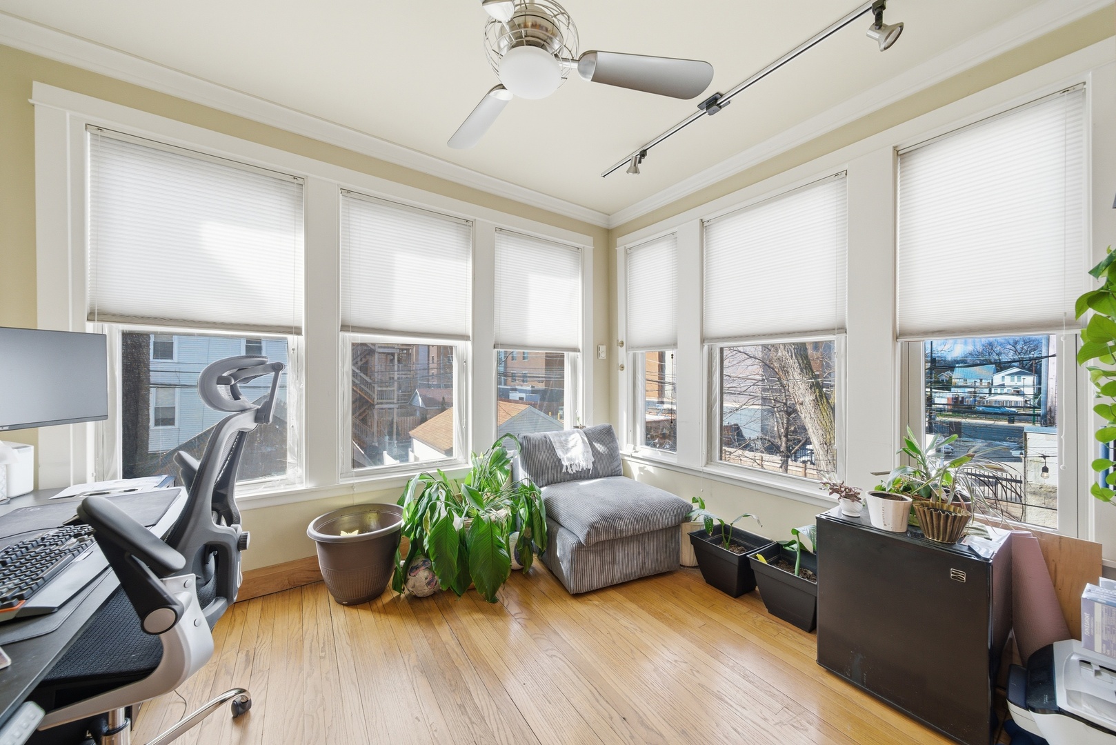 1539 W Addison Street