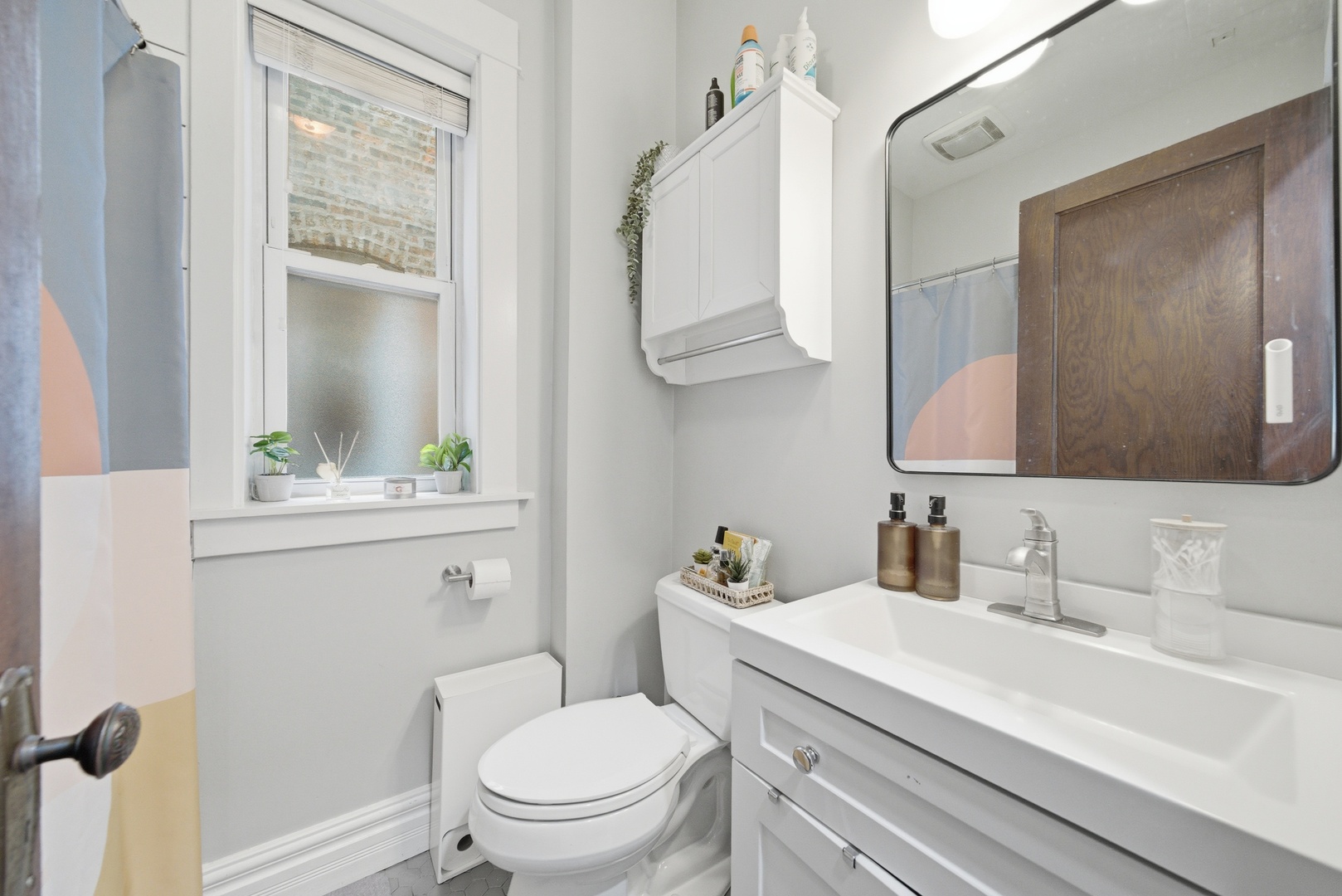 1539 W Addison Street