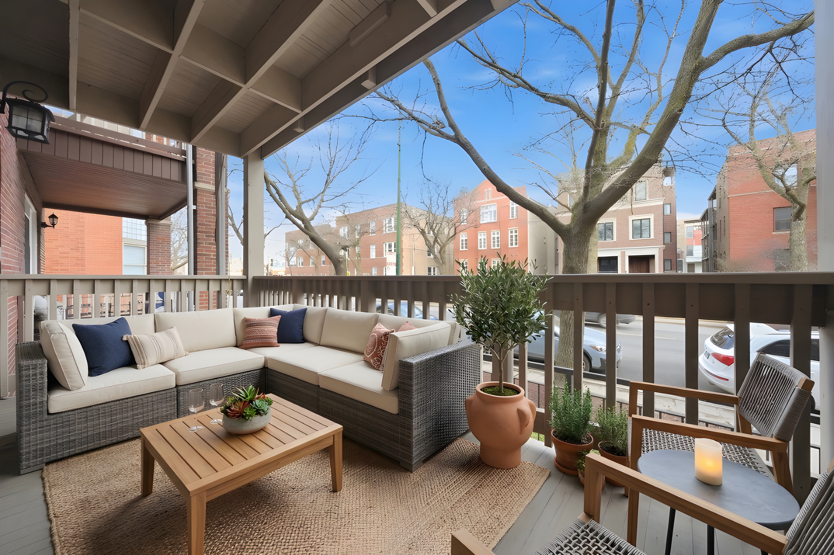 1539 W Addison Street