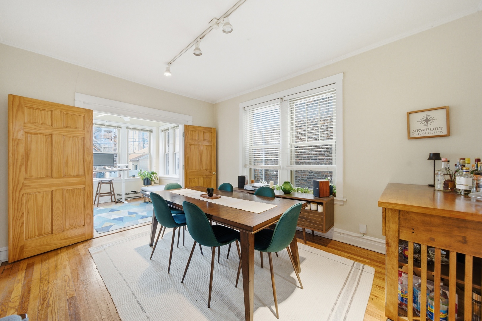 1539 W Addison Street