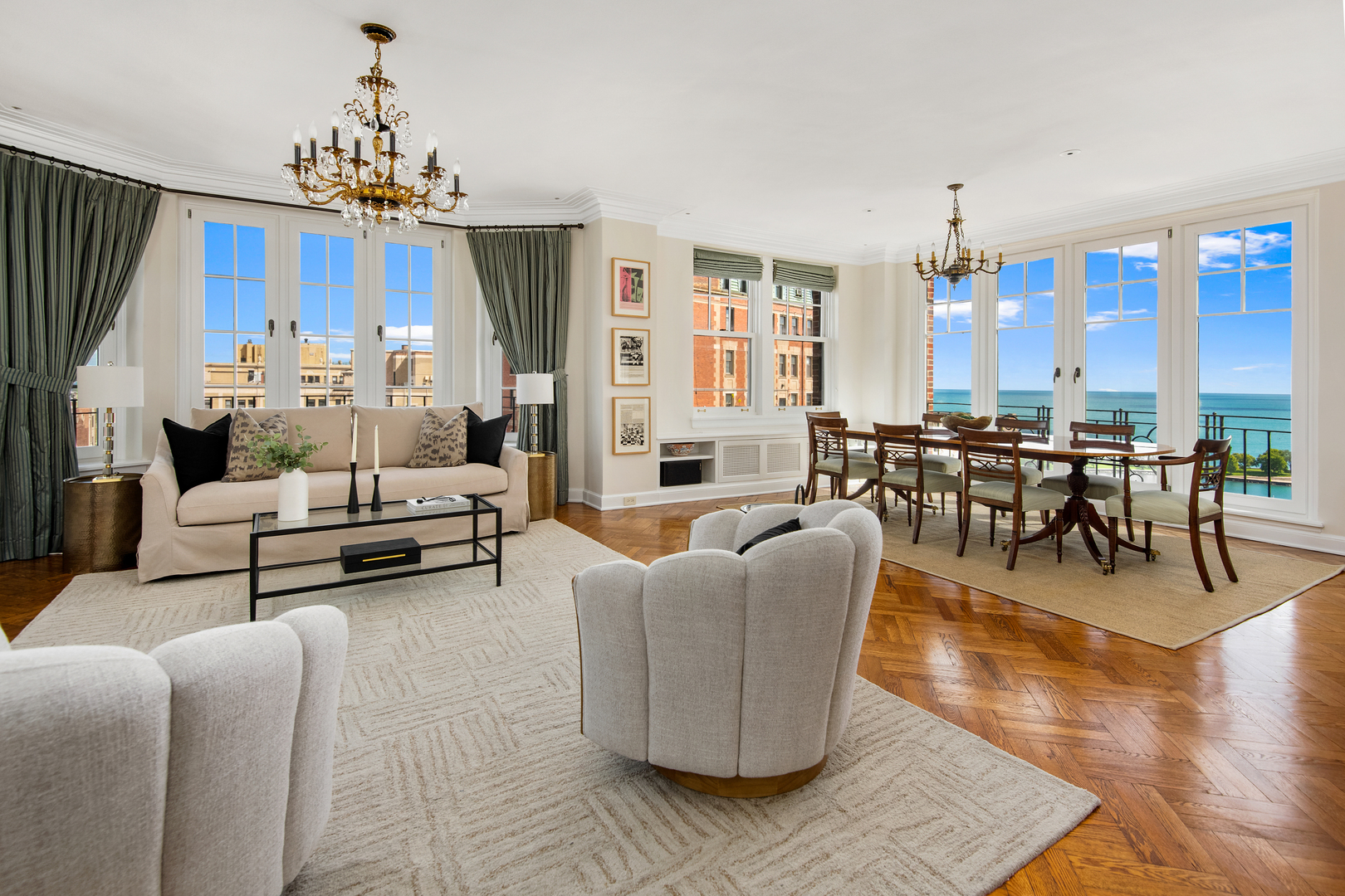 421 W Melrose Street Unit: 18BC