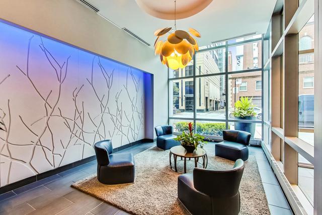 110 W SUPERIOR Street Unit: 1704