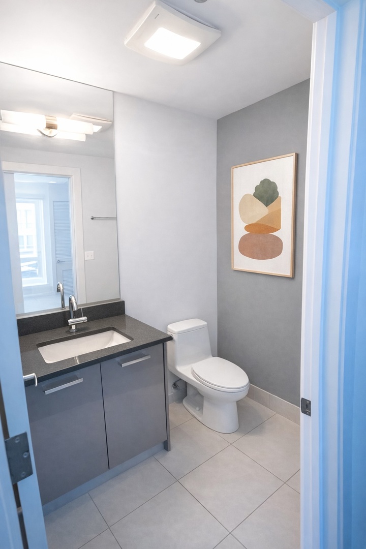 110 W SUPERIOR Street Unit: 1704