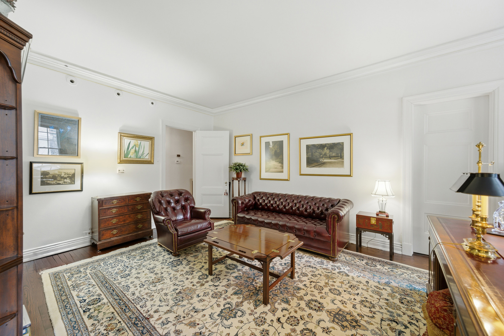 232 E Walton Place Unit: 3E